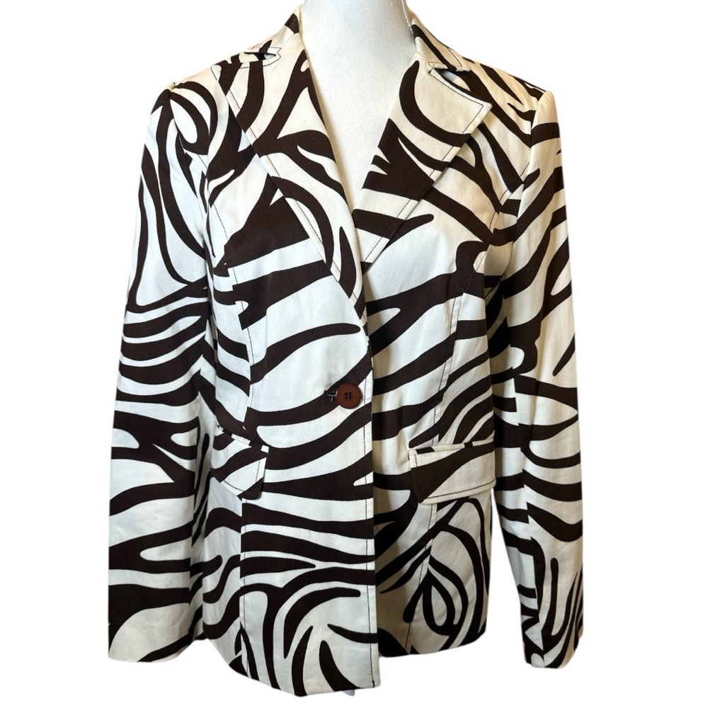 Essentials Brown and White Blazer with Zebra Print - Picture 6 of 13